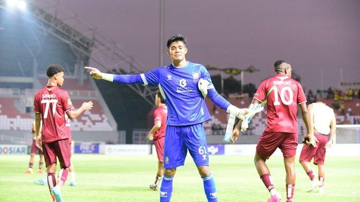 Kiper Ganteng Ini Menangis Haru Dengar "Tanah Airku" di GBK