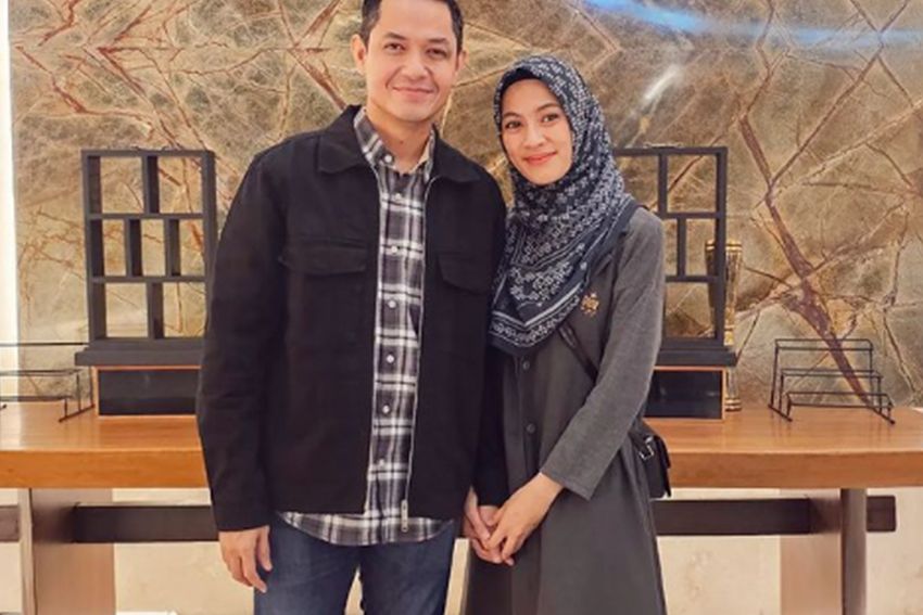 Akhirnya! Dude Harlino dan Alyssa Soebandono Ungkap Wajah Anak Ketiga, Reaksi Kakak-Kakaknya Bikin Haru!