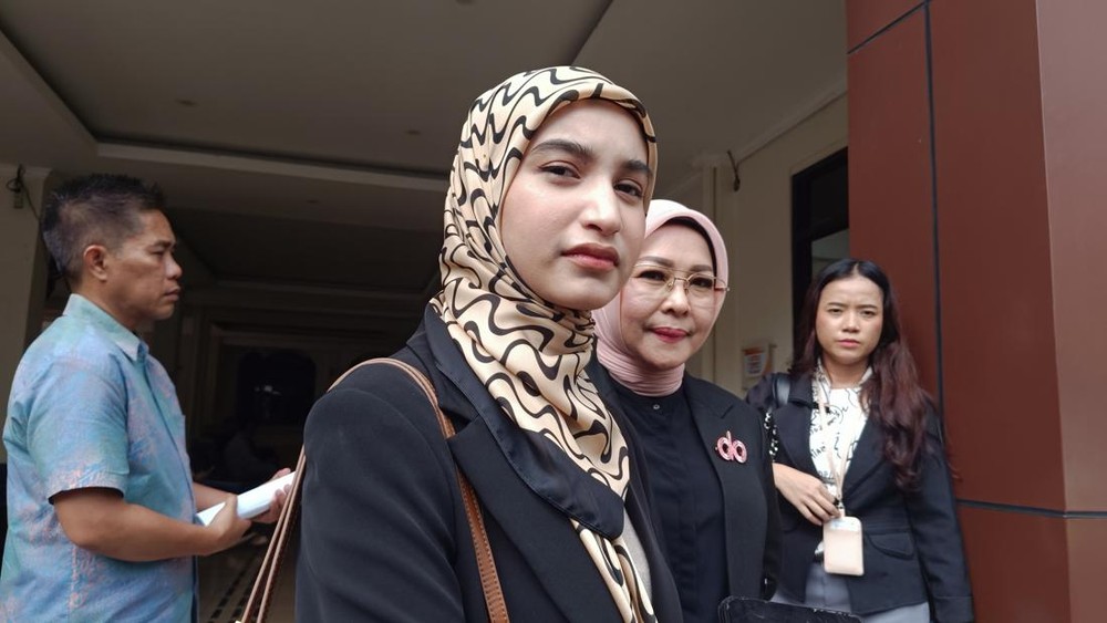 Air Mata Tak Terbendung, Cut Intan Nabila Hancur di Sidang KDRT!