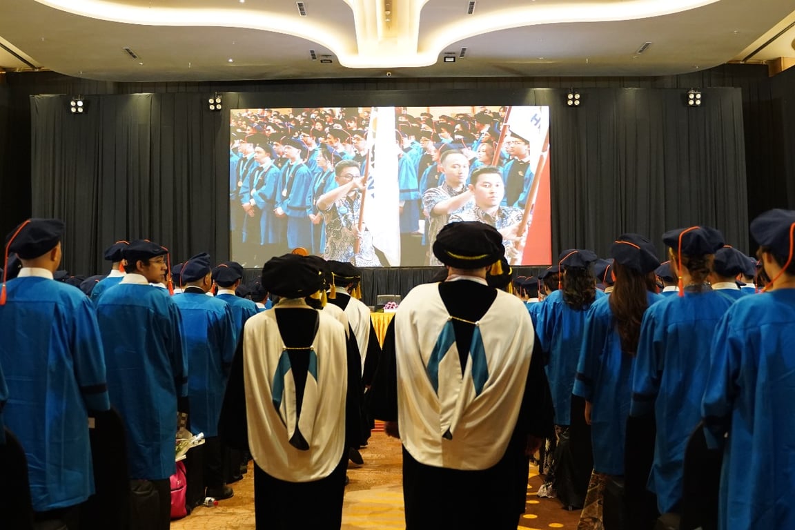 Kisah Inspiratif Anak Guru yang Membiayai Kuliah Sendiri di BINUS @Malang